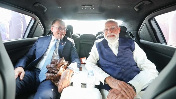 X/@narendramodi) Narendra Modi,Anwar Ibrahim