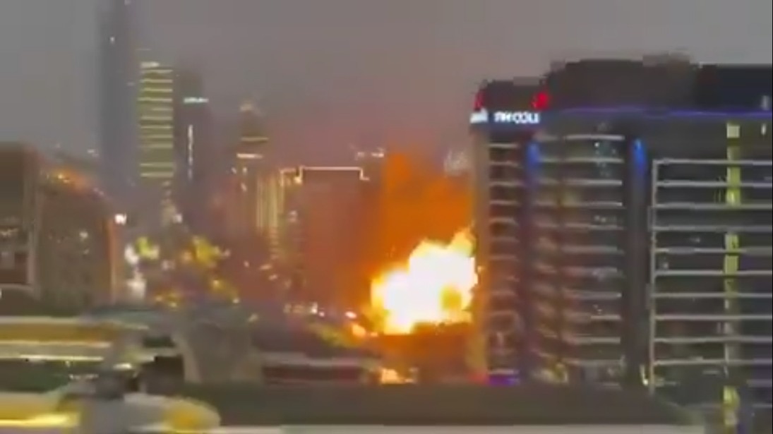 Video: Dubai's iconic Palm Jumeirah turns into fireball after Iran's strikes