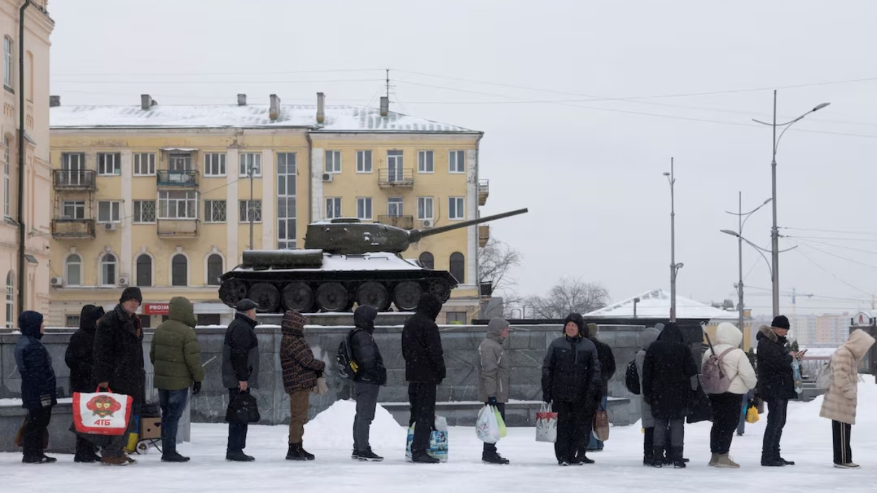 Russian drone strike kills 12 hours after Zelenskyy announces fresh peace talks