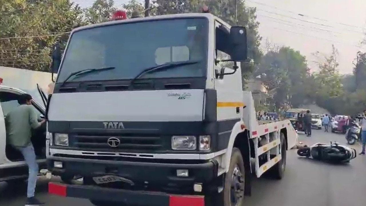 Boy killed as tow van mows down schoolchildren near Chhattisgarh CM's house