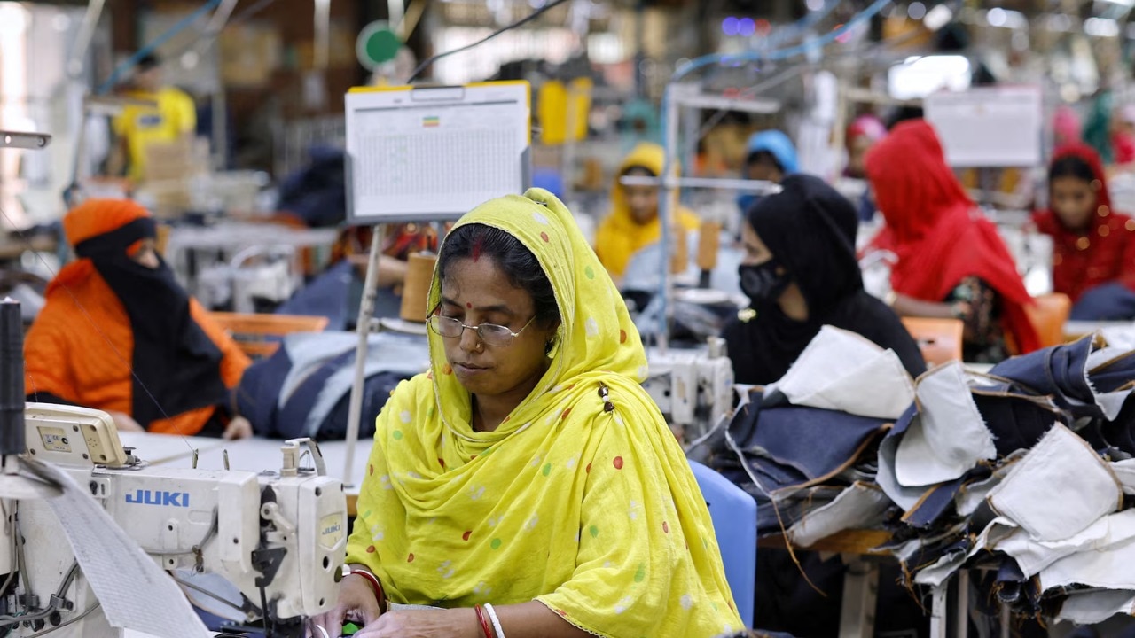 US lowers tariffs on Bangladesh goods, offers duty-free access to some garments