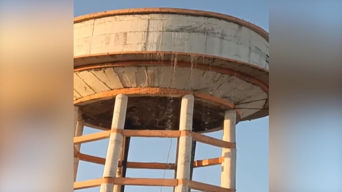 The villages accused contractor of construction norms, which led to cracks developing in the tank walls. (Screengrab) The villages accused contractor of construction norms, which led to cracks developing in the tank walls. (Screengrab)