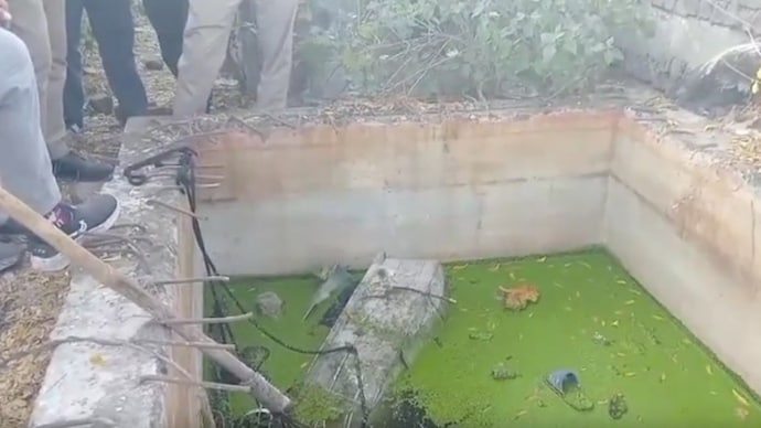 Woman’s body found in iron trunk inside septic tank in Bhopal Woman’s body found in iron trunk inside septic tank in Bhopal