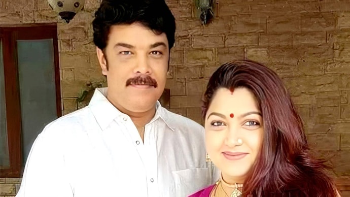 actor director sundar c with wife khushbu sundar who is also an actor and bjp leader 282211499 “சுந்தர் சி அரசியலை தெரியாதவர் இல்லை!” – குஷ்பு பதிலடி; மதுரை களம் சூடாகிறது 2 நடிகரும் இயக்குனருமான சுந்தர் அரசியலுக்கு வருவார், மதுரை மத்திய - இந்தியா டுடே தொகுதியில் NDA வேட்பாளராக வாய்ப்பு உள்ளது