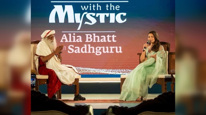 Sadhguru and Alia Bhatt in frame. (Photo: Instagram/sadhguru)