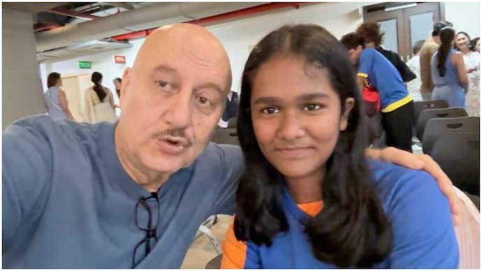 Anupam Kher became emotional after watching Vanshika's school play. Anupam Kher became emotional after watching Vanshika's school play.