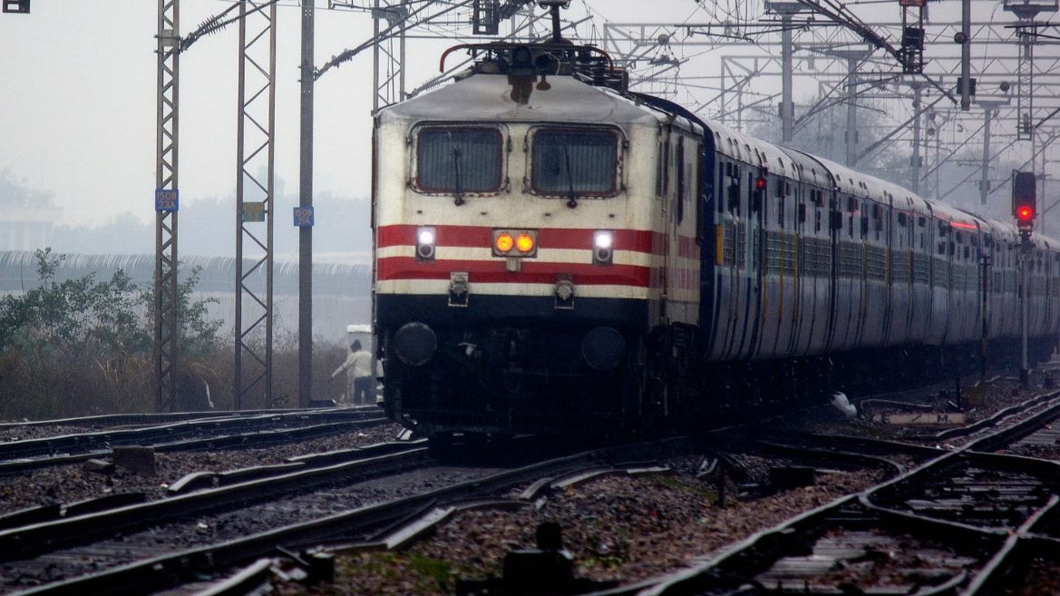 Over 20 injured after goods train hits college bus in Tamil Nadu