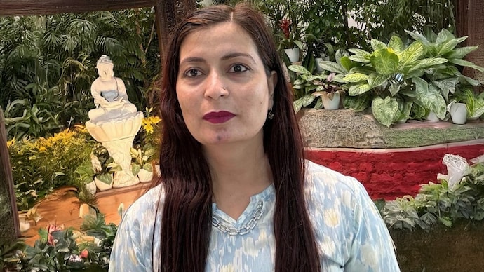 gujarat businessman wife drugged murdered strangled money dispute