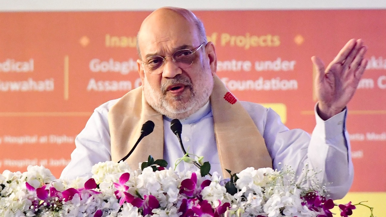 Amit Shah Attacks Rahul Gandhi Over Tea-Pakora Remark in Guwahati Rally
