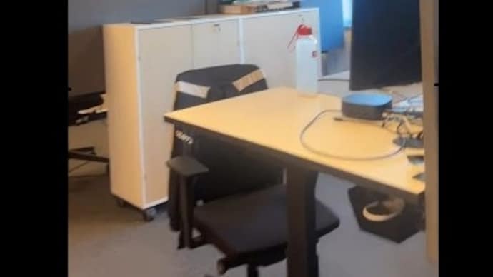 Indian techie shares empty office at 4:30 pm in Sweden, praises work-life balance (Photo: SS/Insta/ekduniyaaisibhi) Indian techie