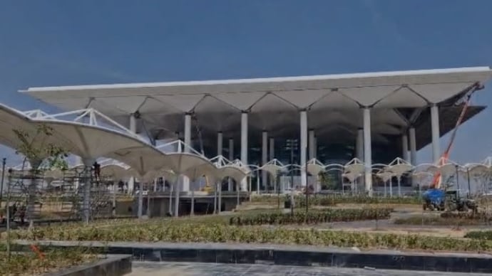 Planning a trip from Agra to the upcoming Noida International Airport, Jewar? (ITG) jewar airport Inside Photo (ITG)