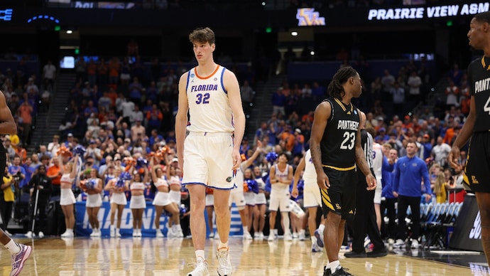 Olivier Rioux, at 7 ft 9 in, is the tallest college basketball player in history (Reuters Photo) Olivier Rioux