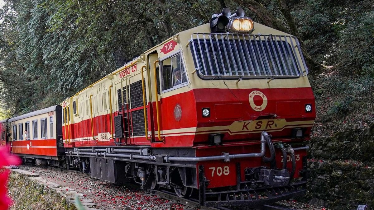 Kavach system rollout boosts safety on Delhi–Howrah route: Key details