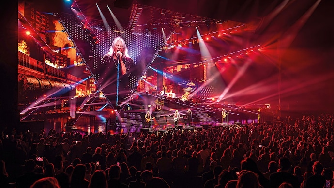 ROARING TO GO: Lead vocalist Joe Elliott