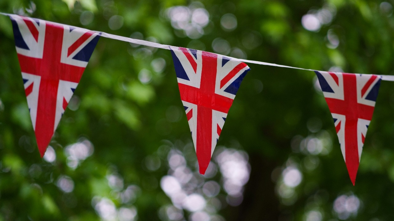 Indians dominate UK student and work visa extensions again as China numbers fall