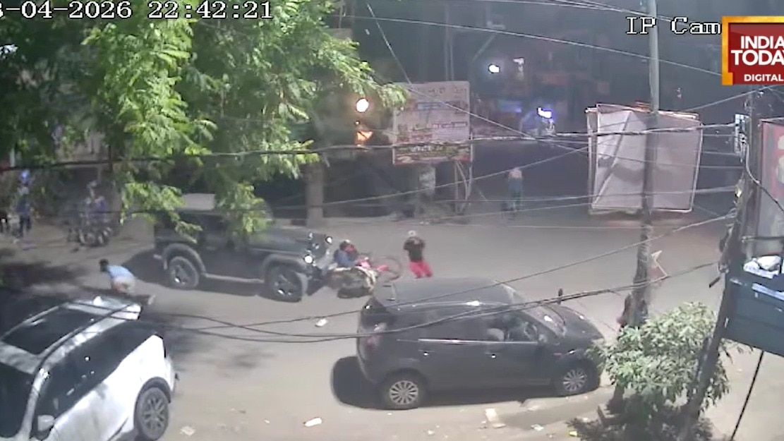 4 hurt after speeding Thar rams scooters in Ghaziabad, driver detained