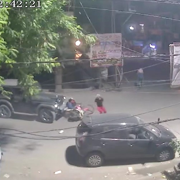 A high-speed Mahindra Thar crashed into two scooters and bystanders late on April 23 night.