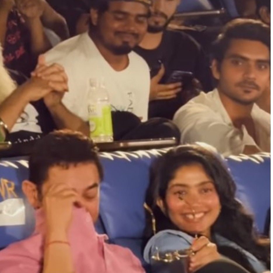 Aamir Khan breaks down at event for son Junaid and Sai Pallavi's Ek Din. Video
