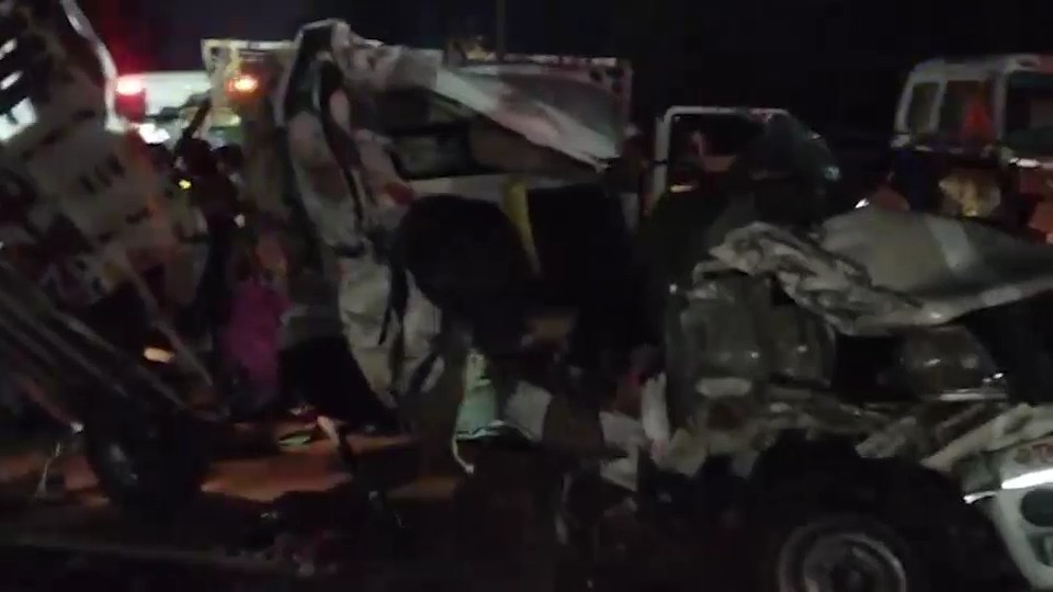 10 returning home from Jharkhand, die after pickup truck collides with bus in Bihar 10 returning home from Jharkhand, die after pickup truck collides with bus in Bihar