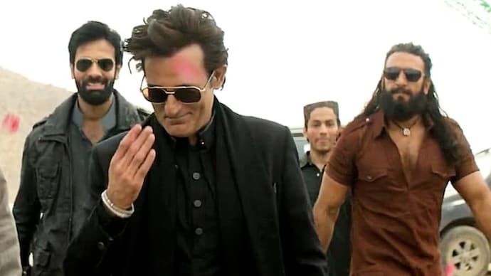 Akshay Khanna played the role of Rehman dacoit in Aditya Dhar's film Dhurandhar. Mukesh Chhabra says 3 lead actors declined Akshay Khanna's role in Dhurandhar