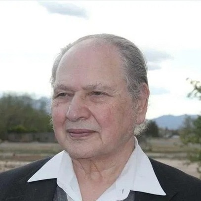 Apple co-founder Ronald Wayne sold his stake for $800, would have been $400 billion now but says no regrets