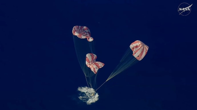 The crew travelled aboard the Orion spacecraft, which endured one of the most intense phases of the mission during its return to Earth. (Photo: Nasa) Artemis-II mission splash down