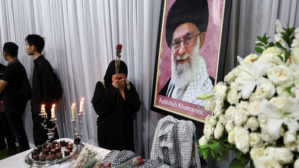 Iranian officials too afraid to bury Ali Khamenei weeks after assassination: Report