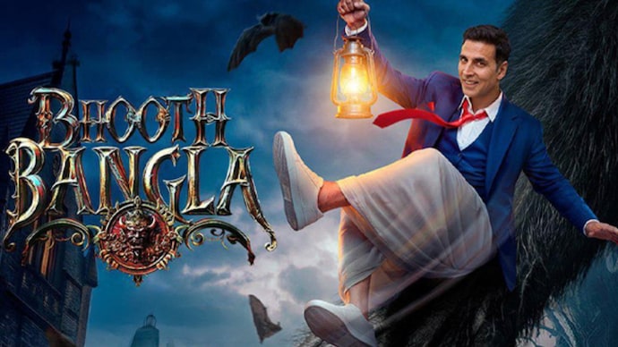 Akshay Kumar on Bhoot Bangla poster Bhoot Bangla Box Office: Good business in paid preview of Akshay Kumar's film
