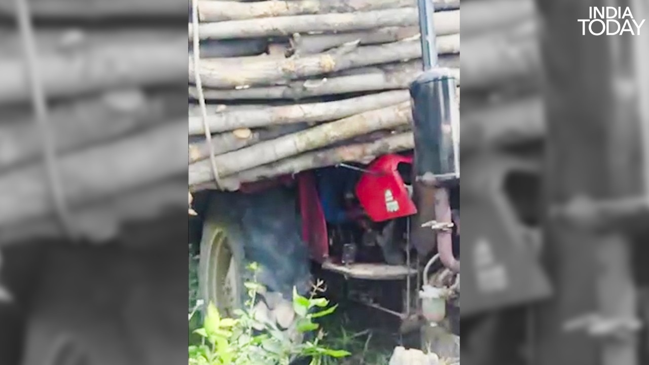 A tractor-trolley driver died in a road accident in Uttar Pradesh’s Bijnor district after his vehicle went out of control. Bijnor