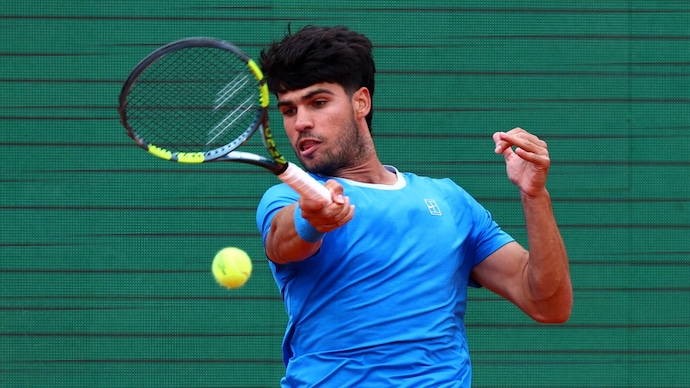 Carlos Alcaraz has pulled out of the Barcelona Open due to injury. Courtesy: Reuters Carlos Alcaraz