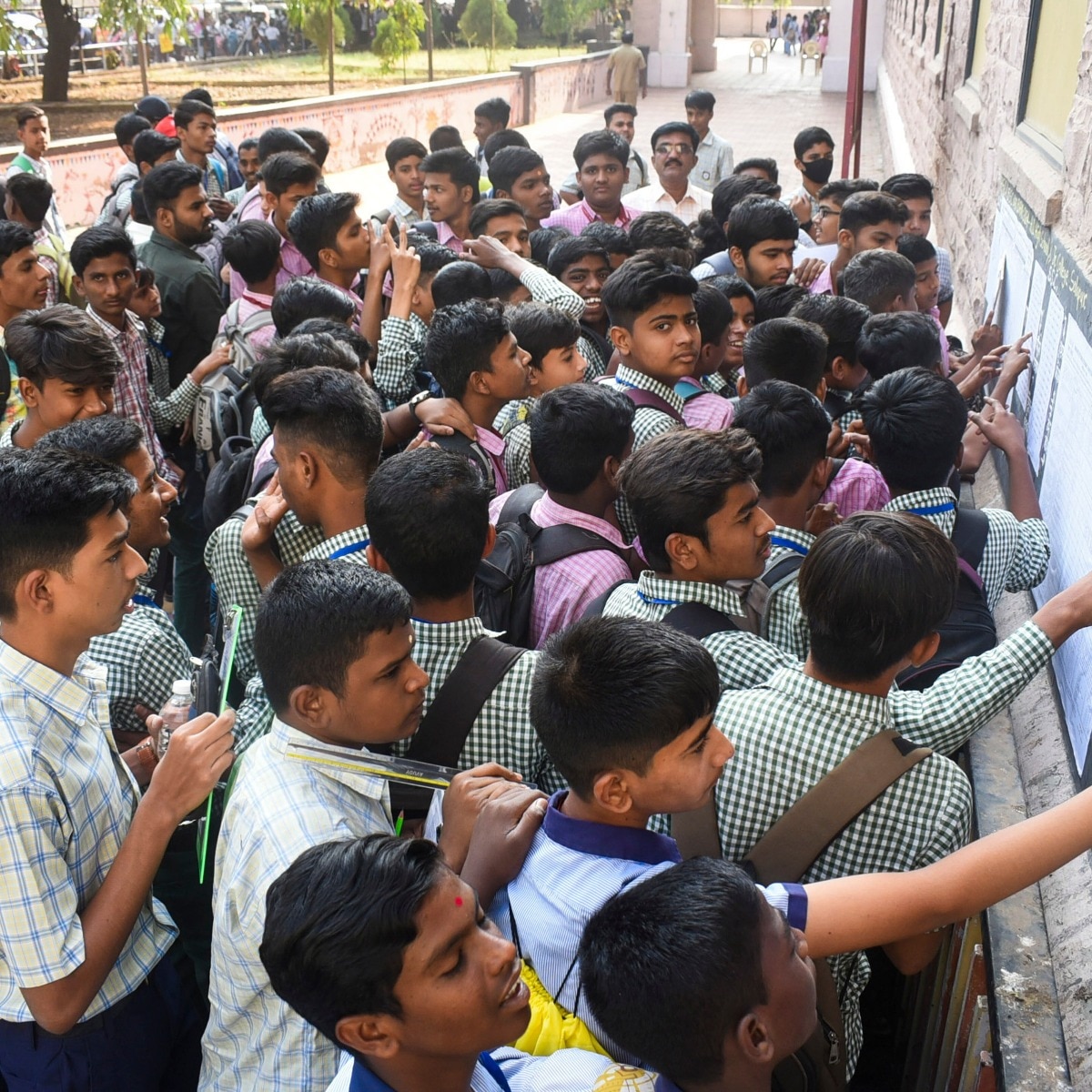 Assam HS Class 12 result 2026 declared. Direct link, pass percentage and topper list