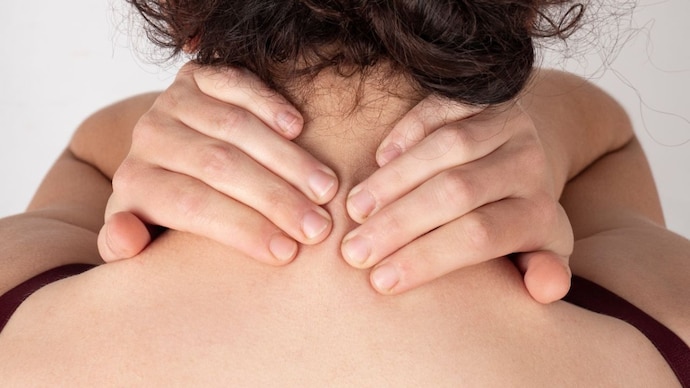 Can frozen shoulder affect your overall energy levels? Experts say yes — and here’s why cervical pain yoga