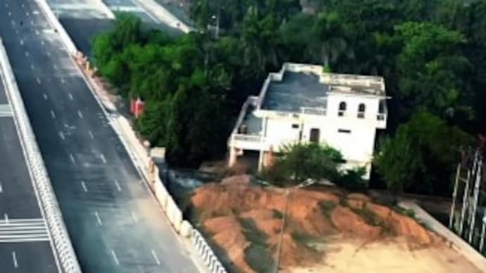 File) delhi-dehradhun expressway house