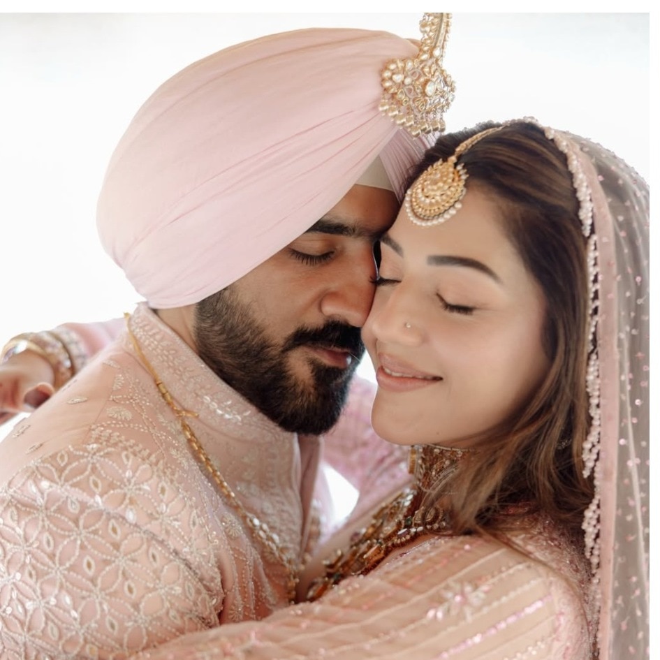 F2 actor Mehreen Pirzadaa marries in intimate ceremony. Here's who Arsh Aulakh is
