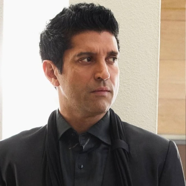 Farhan Akhtar dodges Jee Le Zaraa recast reports, cites 'too many rumours'
