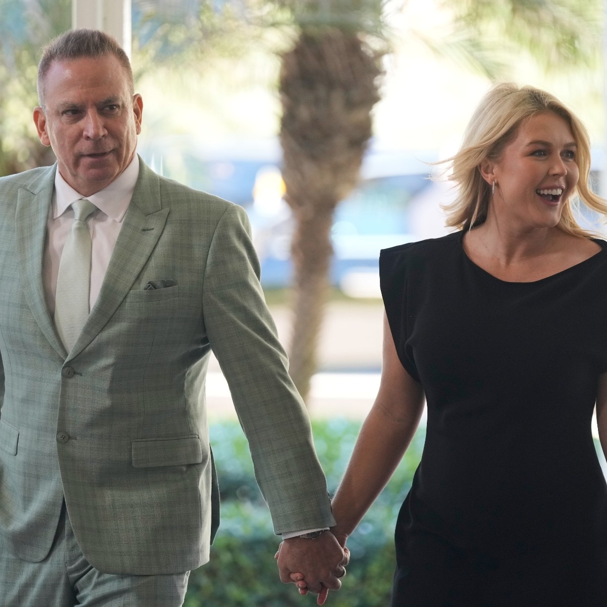 Mysterious call drop as reporter recounts warning by Karoline Leavitt's husband