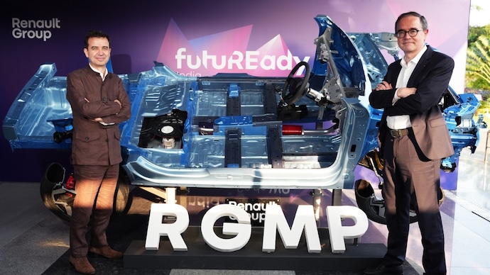 Francois Provost, CEO, Renault Group and Stephane Deblaise, CEO Renault Group in India, with the RGMP platform on which the Duster is based. Francois Provost, CEO, Renault Group and Stephane Deblaise, CEO Renault Group in India, with the RGMP platform on which the Duster is based.