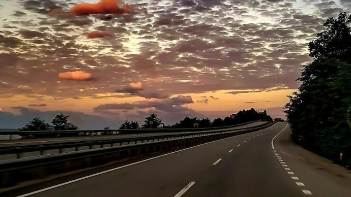 Ganga Expressway will be inaugurated on April 29, connecting Meerut to Prayagraj across 594 km. Here are route details, cost, speed limit and how it will reduce travel time. (Symbolic photo: Pexel) Ganga Expressway to open soon