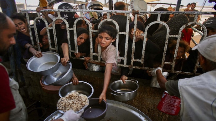 In the Gaza Strip (Palestine) and Sudan, famine was confirmed in 2025 based on the Integrated Food Security Phase Classification. (File photo) gaza food hunger malnutrition