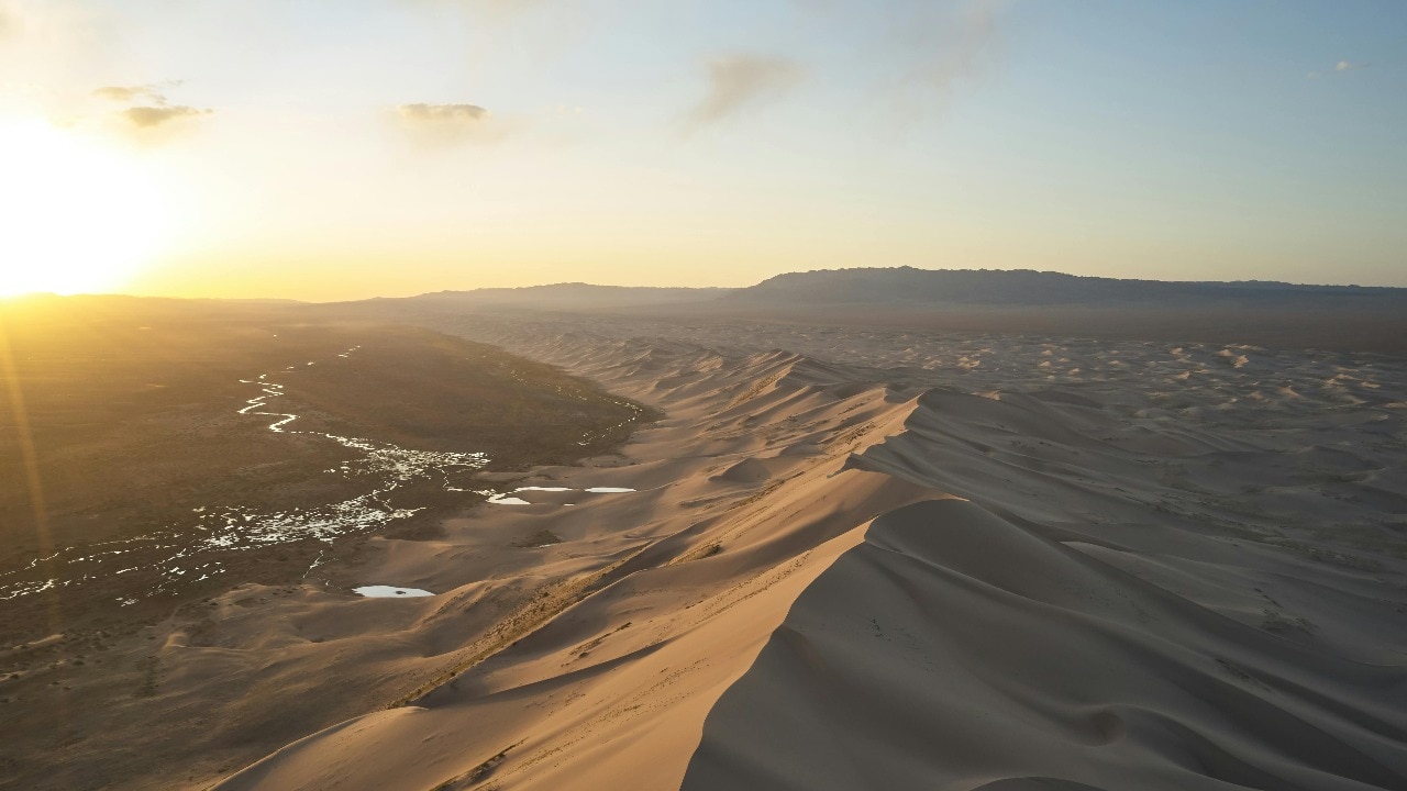 Which is the largest desert of Asia?