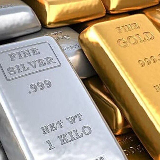 Gold falls Rs 1,700, silver down nearly Rs 5,000: Why are prices falling today?
