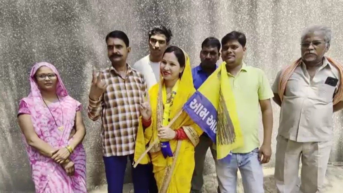 Will fix water supply, roads: Influencer fielded by AAP for Surat local body polls