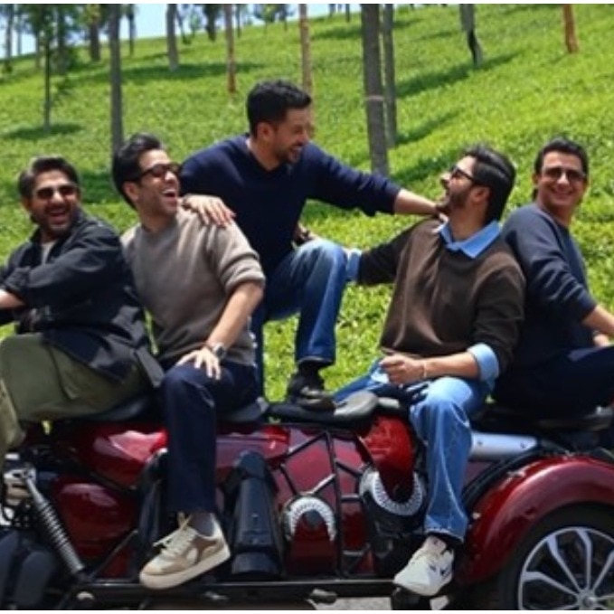 Golmaal 5: Ajay Devgn, team finish Ooty shoot, share fun BTS video
