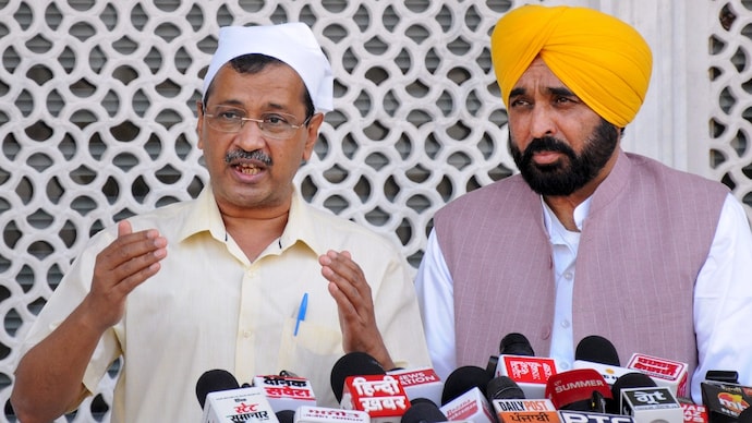 AAP national convener Arvind Kejriwal along with Punjab Chief Minister Bhagwant Mann Gujarat local body election result live