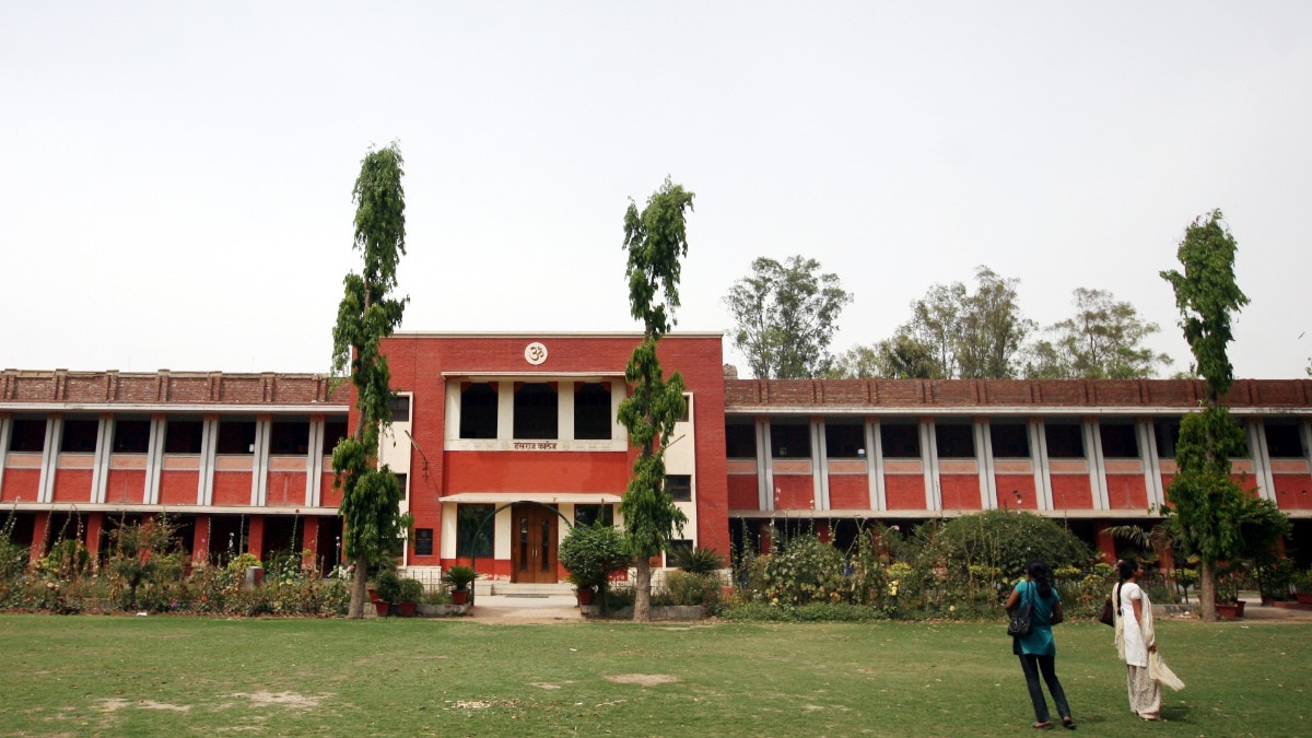 30 students suspended at Hansraj College over fest chaos, DUSU calls it undemocratic