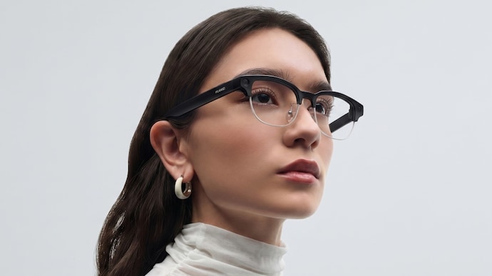 Huawei has introduced its first smart glass.