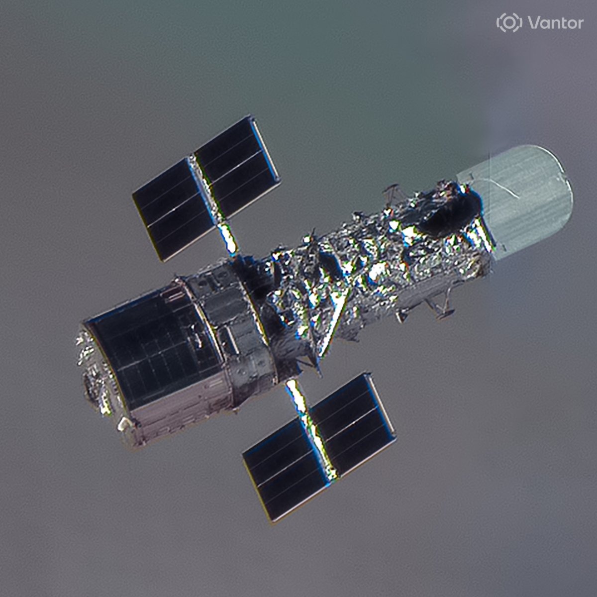 Satellite captures Hubble in stunning detail flying next to it in space