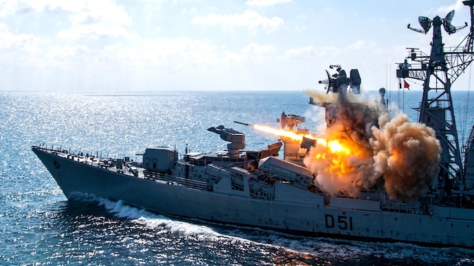 INS Rajput in action in the Bay of Bengal (AP) India Pakistan naval blockade