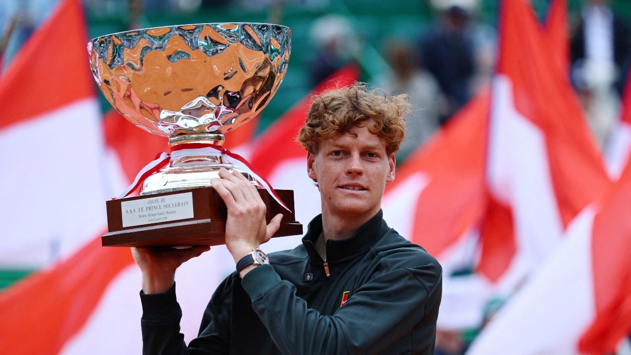Jannik Sinner beats Carlos Alcaraz in Monte Carlo final to return as World No.1