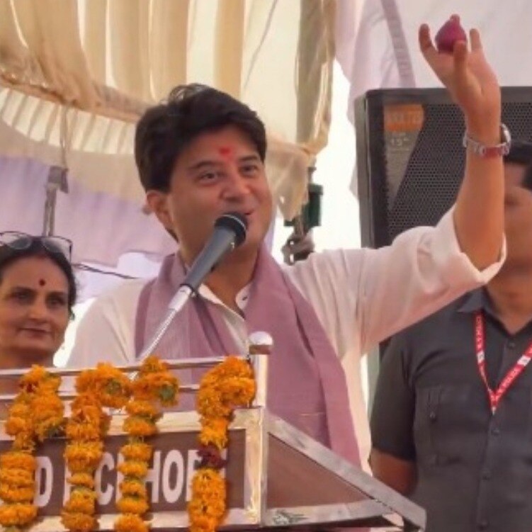 Carry an onion in your pocket: Jyotiraditya Scindia's mantra to beat summer heat